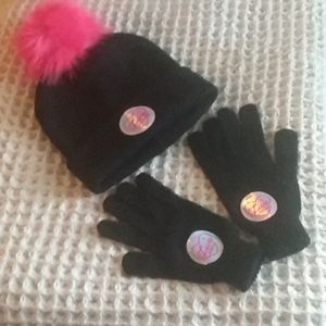 Hat and gloves